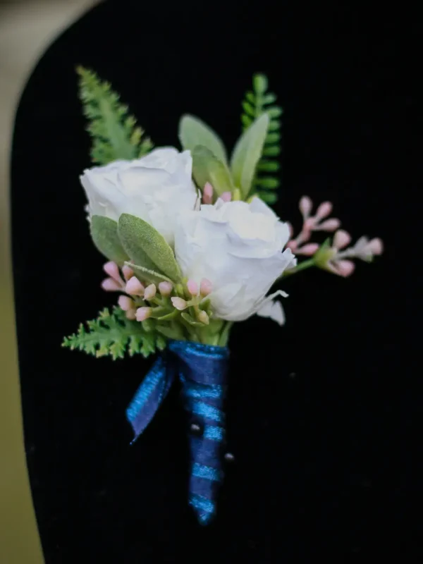 WHITE FOREVER BOUTONNIERE